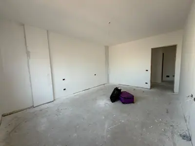 Apartament i gjerë 2+1, 6/14