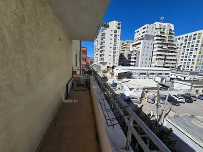 Piso amplio 2+1, 11/15