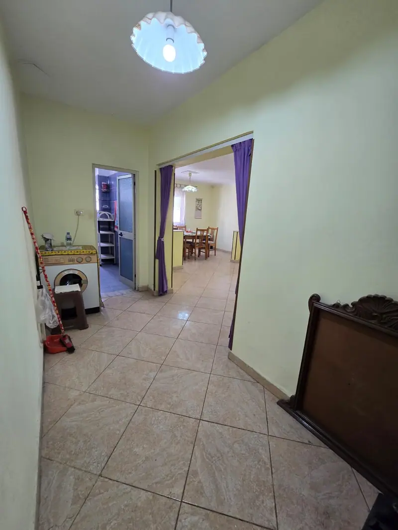 Piso amplio 2+1, 5/15