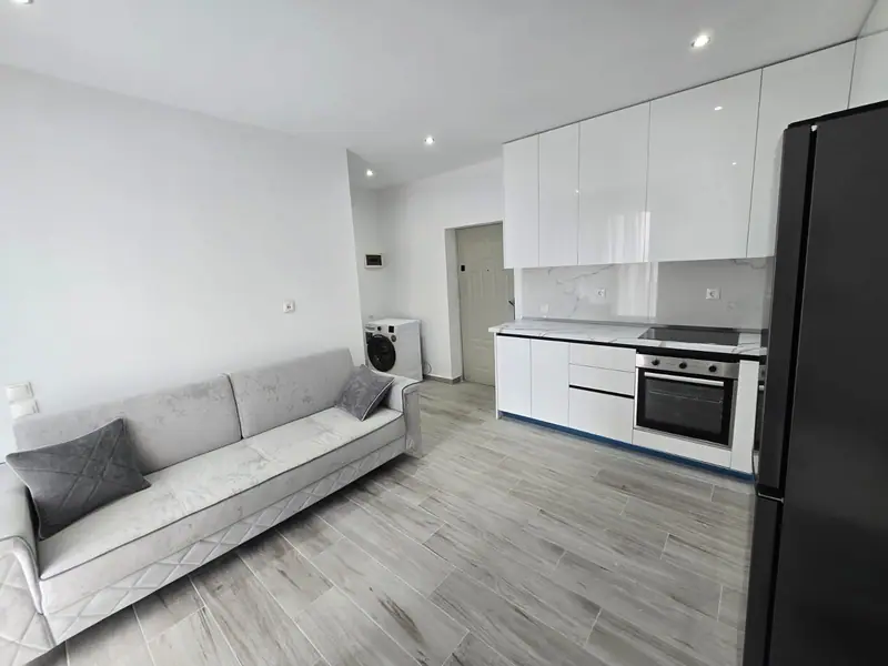 Apartament 1+1, 3/10