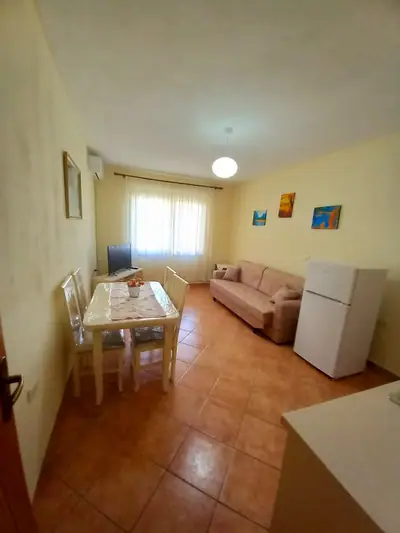 Apartament 1+1 pranë plazhit