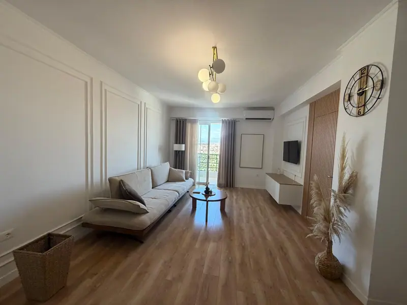 Apartament 2+1, 2/12