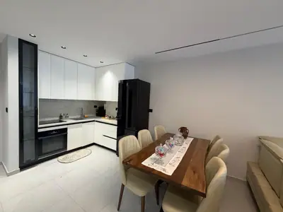 Piso 2+1, 8/22