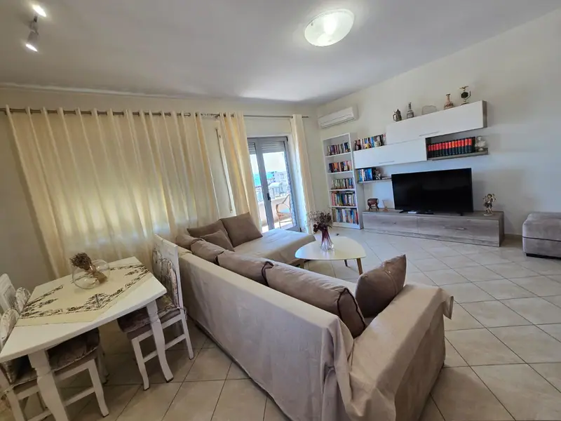 Apartament 2+1, 4/20