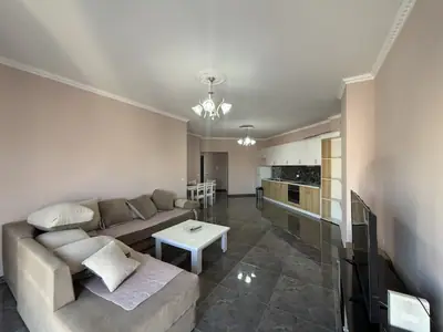 Apartament i gjerë 2+1