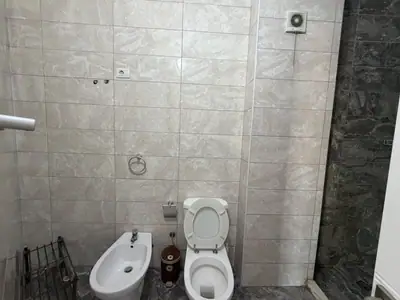 Piso amplio 2+1, 14/16