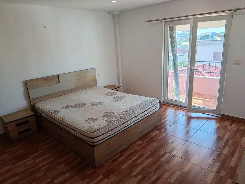 Apartament 1+1, 3/13