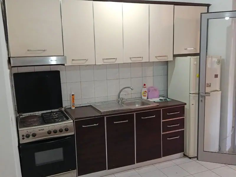 Apartament i gjerë 1+1, 3/9