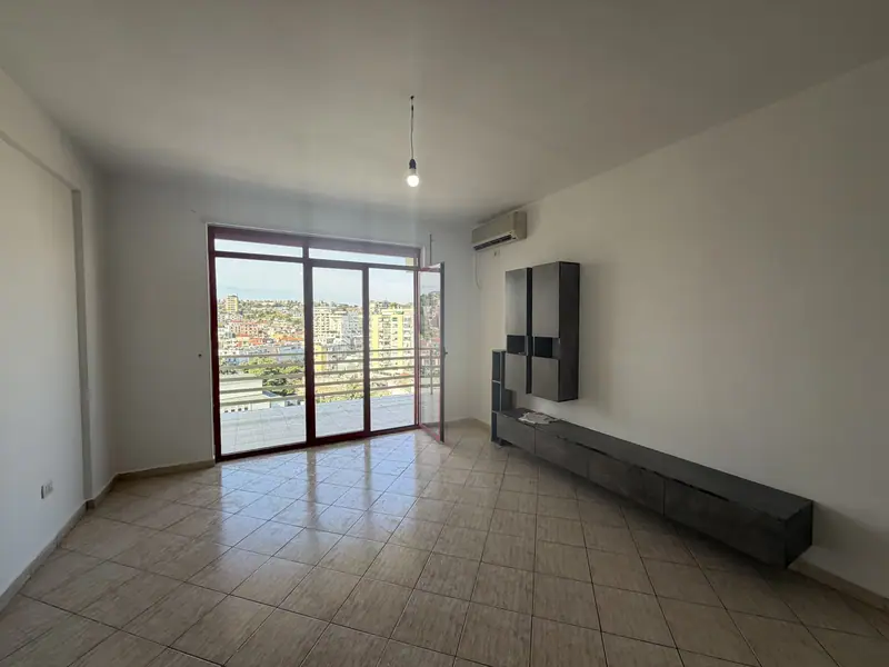 Apartament i gjerë 2+1, 3/15