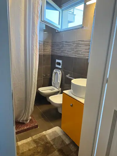 Apartament i gjerë 3+1, 15/19