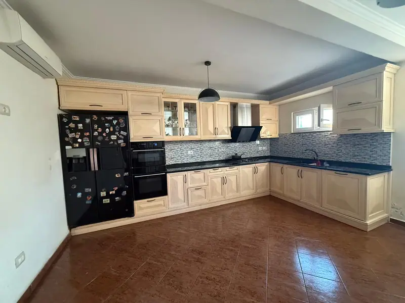 Apartament i gjerë 3+1, 5/19