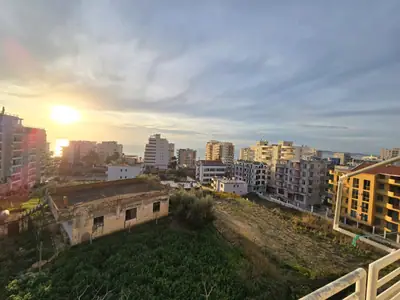 Apartament 2+1 me pamje nga deti
