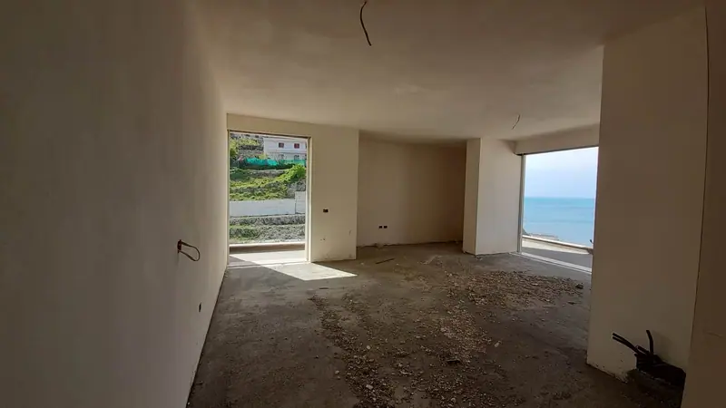 Apartament 2+1 me pamje nga deti, 5/10