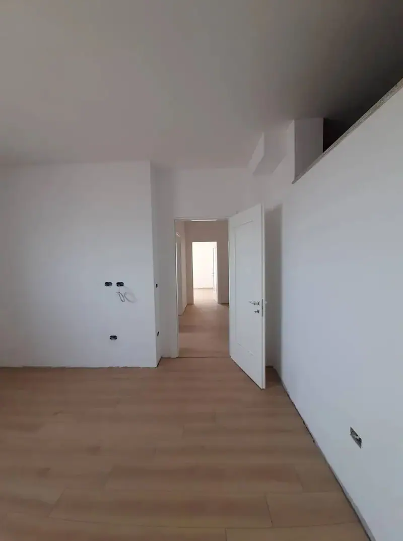 Apartament 2+1 me pamje nga deti, 5/10