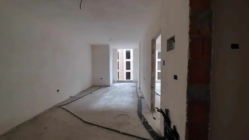 Piso amplio 1+1, 4/9